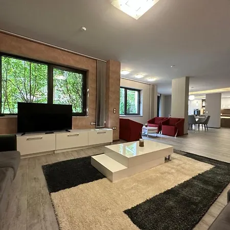 Eden Luxury Apartment *
