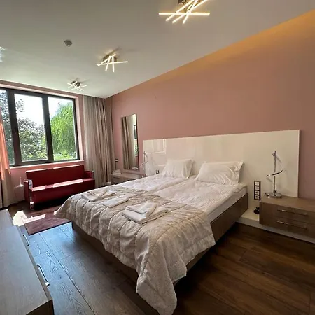 Eden Luxury *